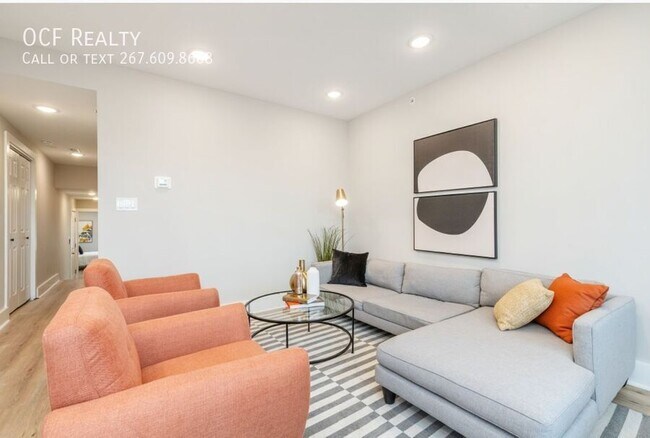 Foto del edificio - 2825 W Girard Ave