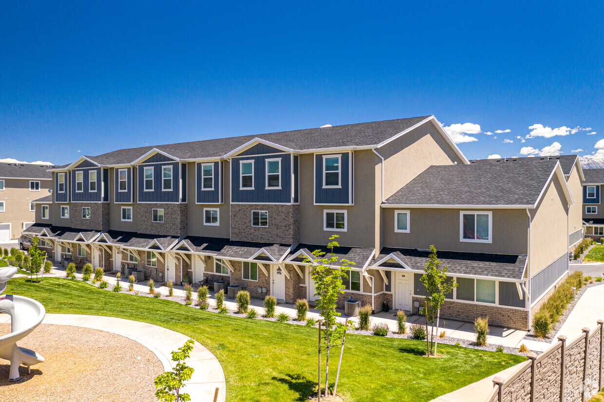 Exterior Photo - Village at Porter's Crossing