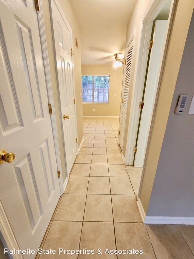Building Photo - 2 br, 1.5 bath House - 1547 Nantahala Blvd.