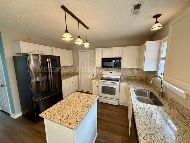 Foto del edificio - 110 Ridge Lake Dr