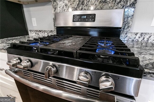 Building Photo - 460 Holt Rd NE