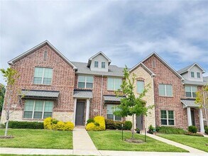 Building Photo - 5958 Ridgeline Dr