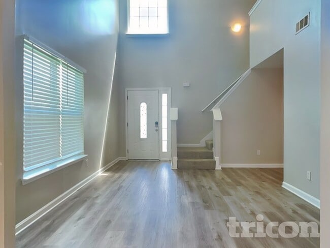 Building Photo - 2003 Bertha Ct