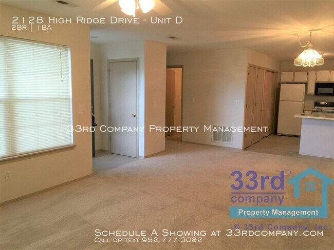 Building Photo - Pleasant Hill 2 Bedroom Duplex!