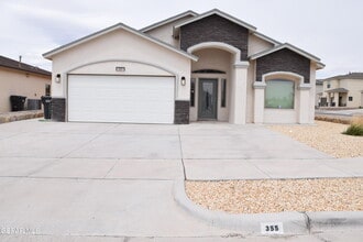 Building Photo - 355 Sol Ct