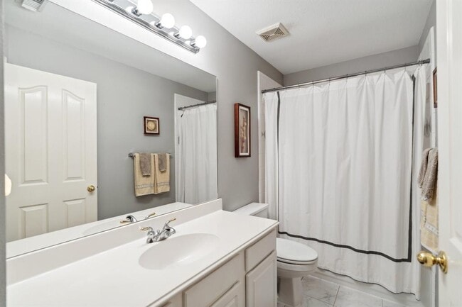 Foto del edificio - 7606 N Linpar Ct