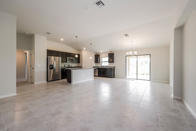 Building Photo - 2704 50th St W, Lehigh Acres, FL