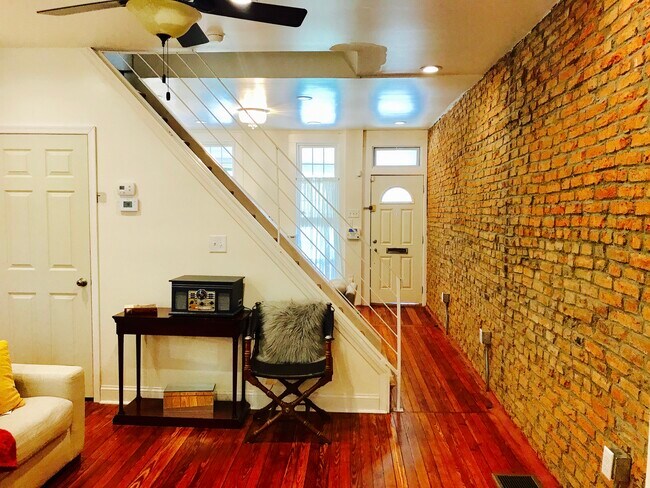 Building Photo - 2840 W Stiles St