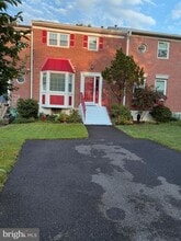 Building Photo - 7209 Lake Cove Dr