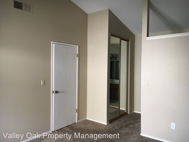 Building Photo - 2 br, 2 bath House - 947 Claremont Ct