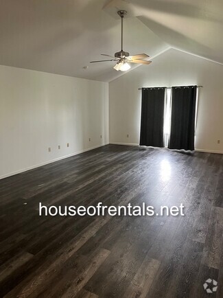 Building Photo - 842 Haney Rd