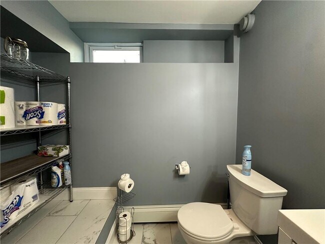 Building Photo - 40 Hemlock Ave
