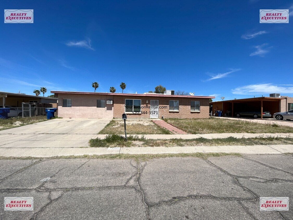 Primary Photo - Coming Soon - Tucson Blvd & Irvington Rd a...
