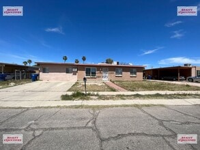 Building Photo - 2309 E Dakota St