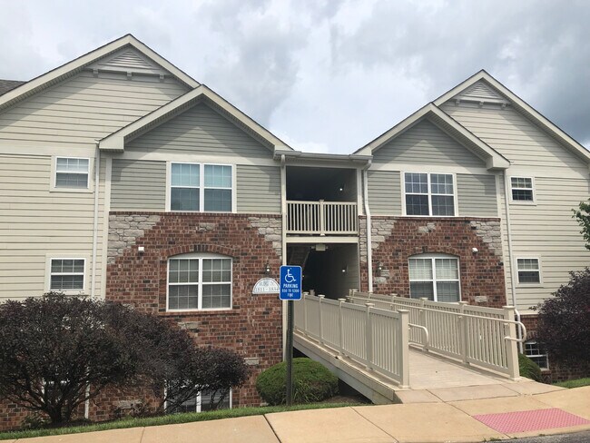 Building Photo - 1823 Piedmont Cir