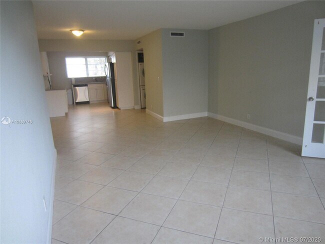 Foto del edificio - 1040 94th St