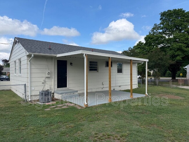 Building Photo - 500 S Laburnum Ave