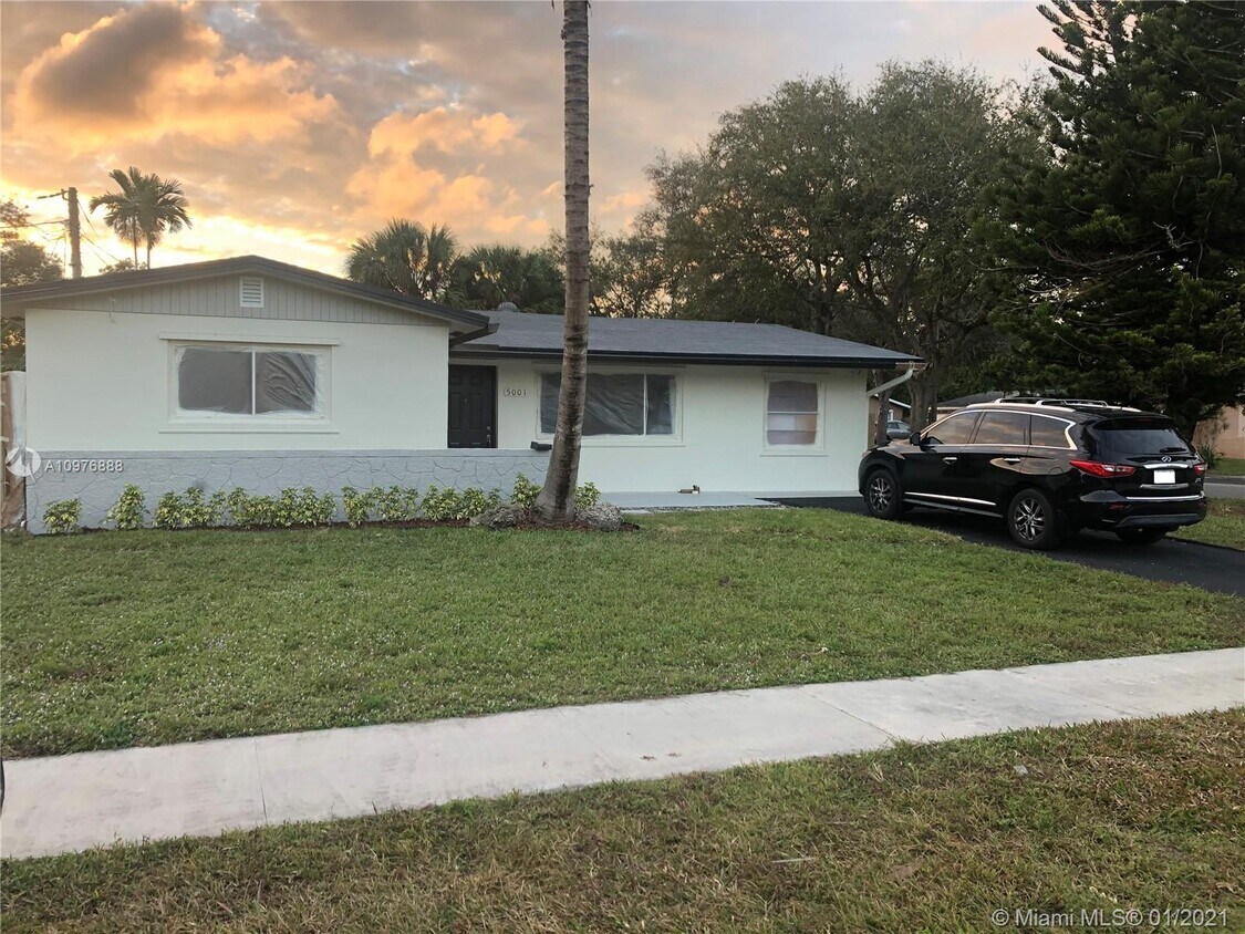 5001 SW 94th Way, Cooper City, FL 33328 House Rental in Cooper City