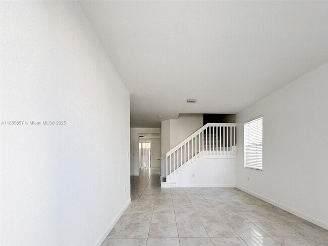 Foto del edificio - 10436 W 34th Ct