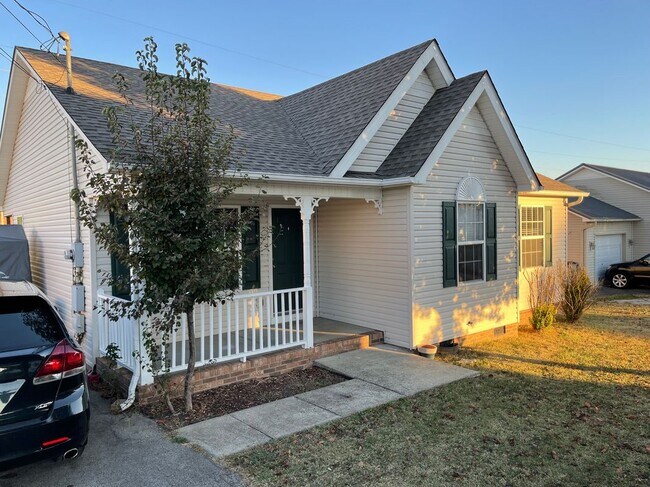 Building Photo - 1604 Baucom Dr