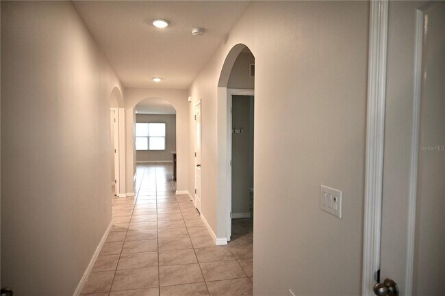 Foto del edificio - 1036 Bethpage Rd