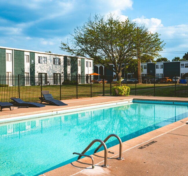 Building Photo - The Alexandra Apartments