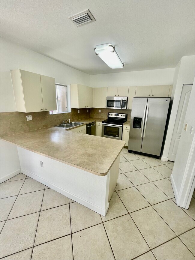 Foto del edificio - 21477 SW 85th Psge