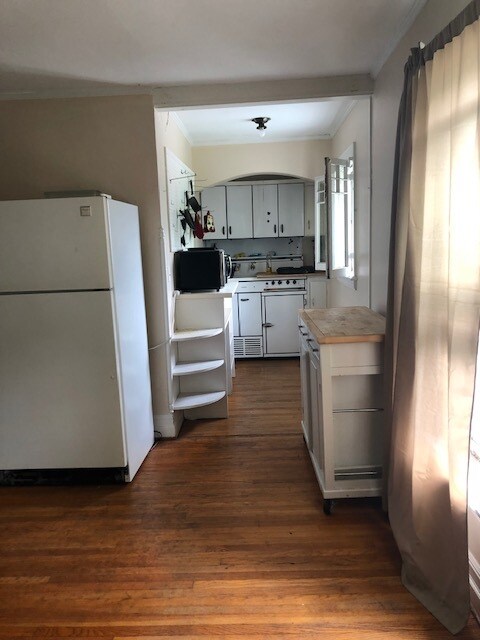 kitchen - 3 Main St