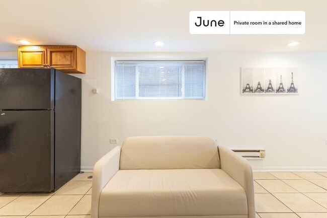 Building Photo - Room in Shared 3 bed/1 bath home