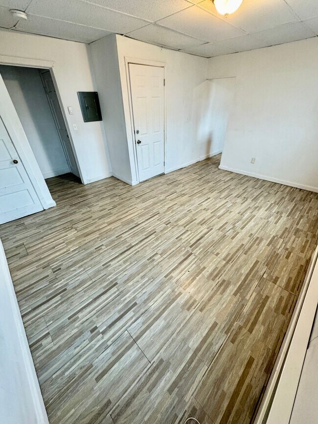 Foto del edificio - 910 W Cedar