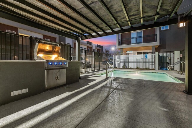 Building Photo - 3622 N 38th St