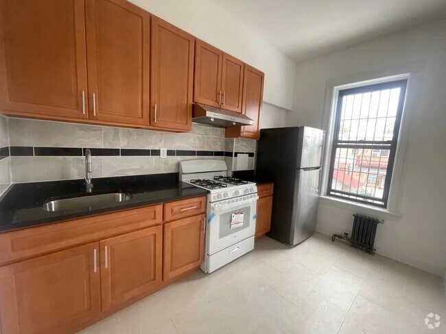 Building Photo - 488 McDonald Ave