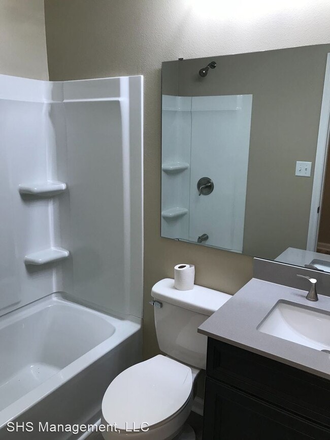 Building Photo - 4 br, 2 bath House - 209 Iris Circle