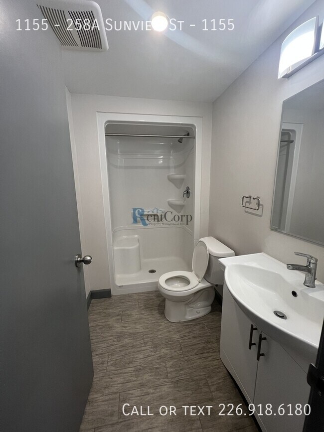 Photo du bâtiment - 258A-258A Sunview St