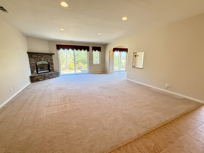 Building Photo - 1580 Kilham Ct
