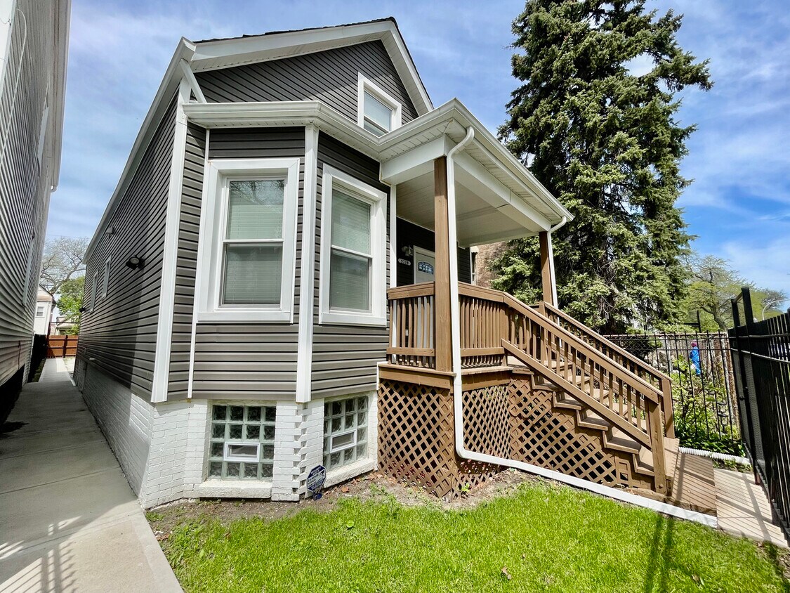 Primary Photo - 5738 S Paulina St