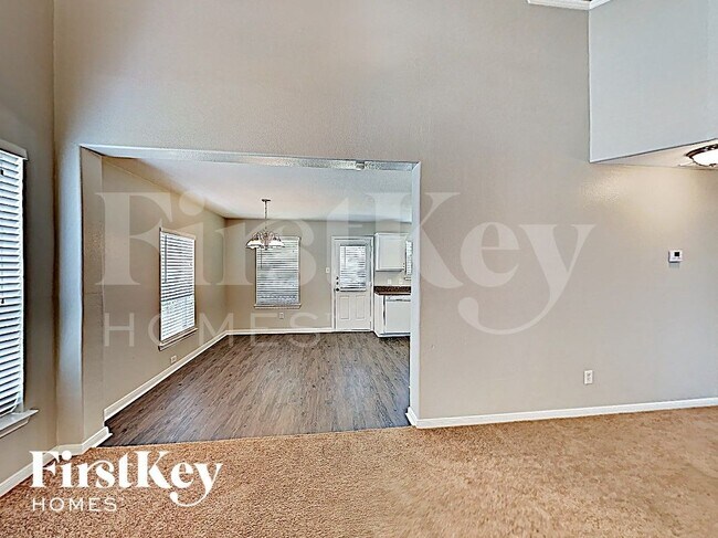Foto del edificio - 1438 Rocky Glen Ln
