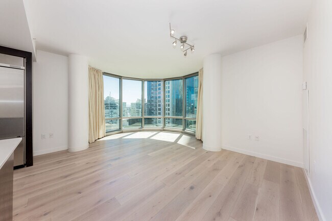 Foto del edificio - 333 1st St