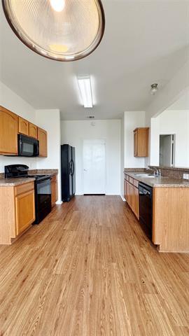Foto del edificio - 2260 Stonebrook Ln