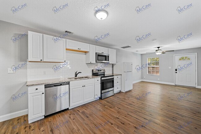 Foto del edificio - Cute Duplex - 1/1 in Dallas (75210)!