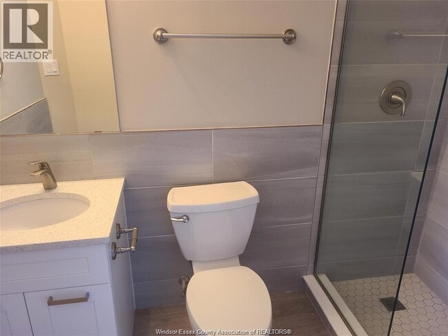 Building Photo - 550 Sandison St