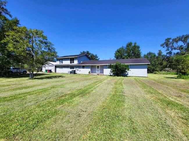 Building Photo - 20914 TX-35