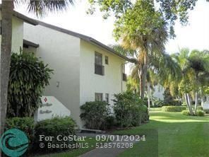 Foto del edificio - 3301 Cocoplum Cir