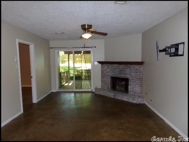 Building Photo - 49 Oak Forest Pl