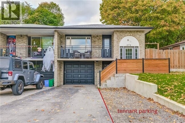 Photo du bâtiment - 672 Castleguard Crescent