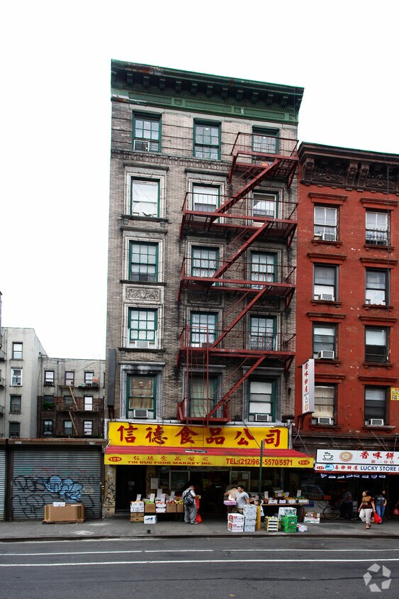 Building Photo - 129-131 E Broadway