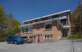Building Photo - 49 Old Ferry Rd