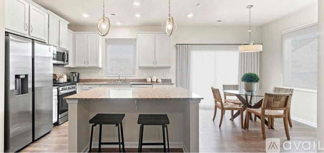 Building Photo - 3753 Yorkshire Pl