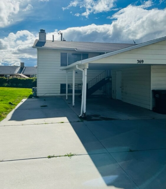 Primary Photo - 369 Noble Rd