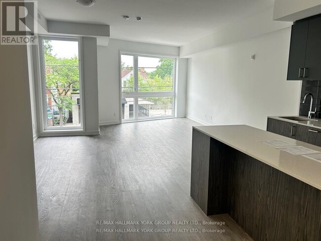 Building Photo - 35 Birchcliff Ave